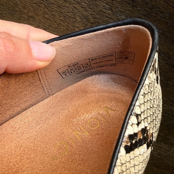 Vionic Snakeskin Flats with Black Toe - Picture 4 of 4